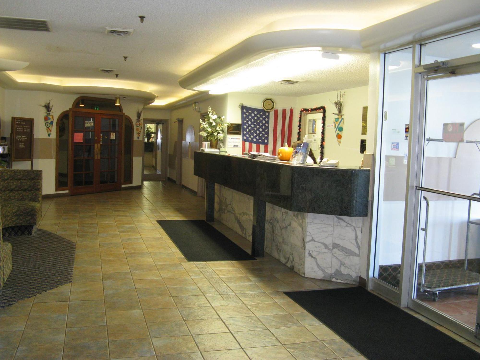 Howard Johnson By Wyndham Saint Joseph Benton Harbor Exterior photo